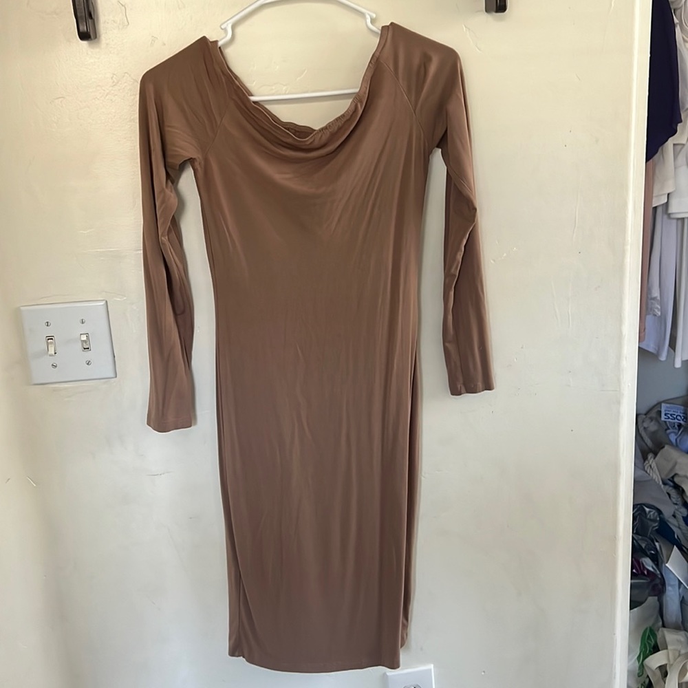 SHEIN BASICS Solid Off Shoulder Bodvcon Dress